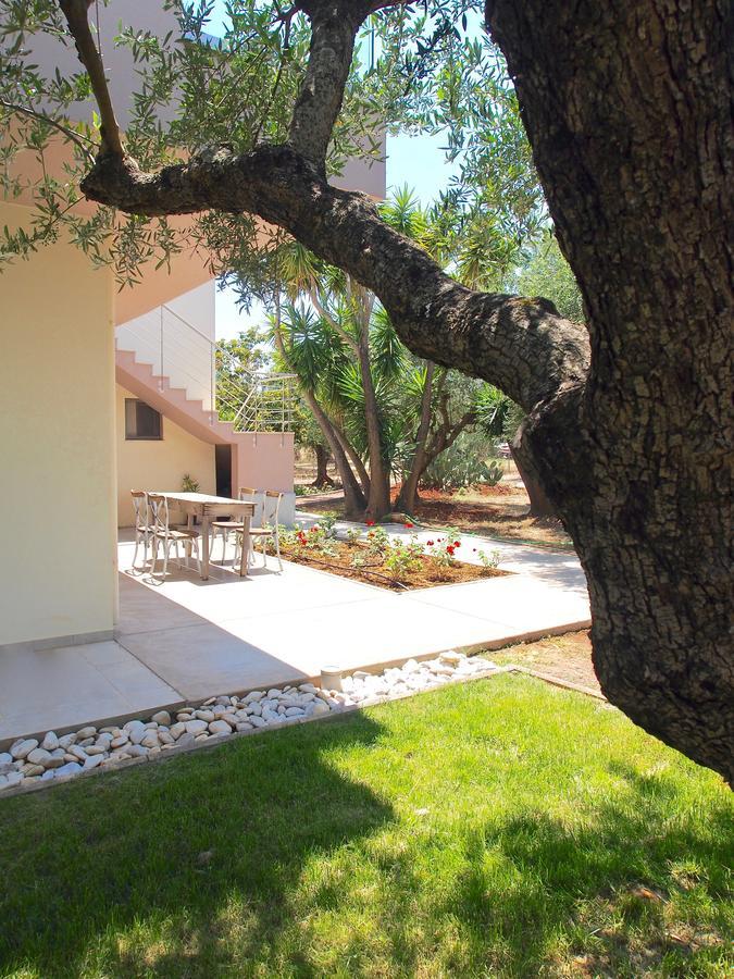Lena Mare Aparthotel Chrani Exterior photo