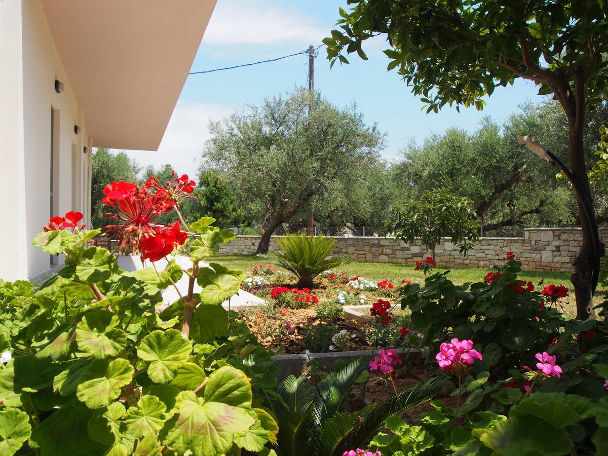 Lena Mare Aparthotel Chrani Exterior photo