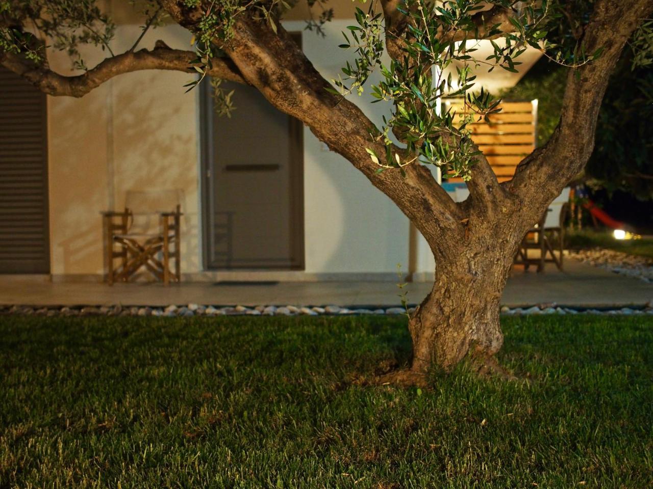 Lena Mare Aparthotel Chrani Exterior photo